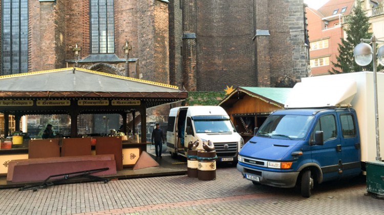 Aufbau Weihnachtsmarkt Hannover